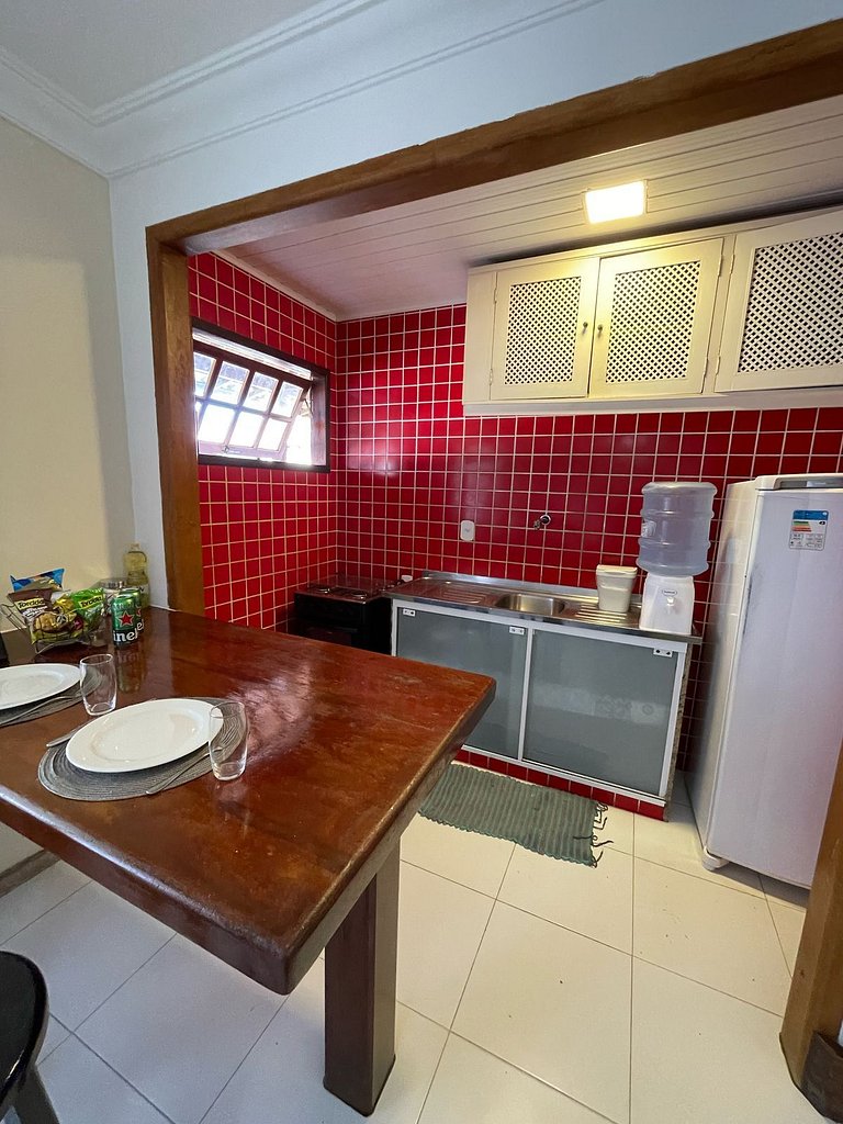 WB06 Rua das Pedras ! Apartamento c/ 02 quartos Confortável