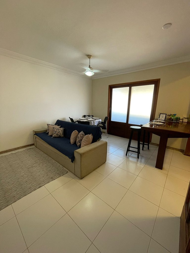 WB06 Rua das Pedras ! Apartamento c/ 02 quartos Confortável