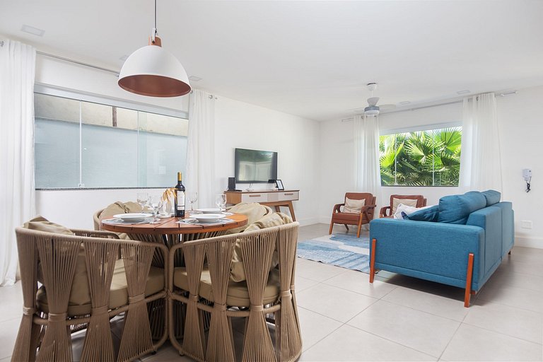 WB03 Linda casa con piscina área gourmet privativa!