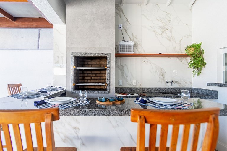 WB03 Linda casa con piscina área gourmet privativa!