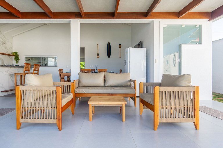 WB03 Linda casa con piscina área gourmet privativa!