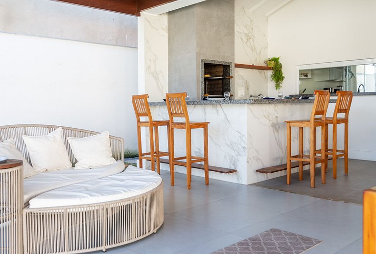 WB03 Linda casa con piscina área gourmet privativa!