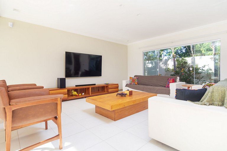 BEAUTIFUL HOLIDAY HOMES FOR SEASONAL RENT ON THE RJ COAST