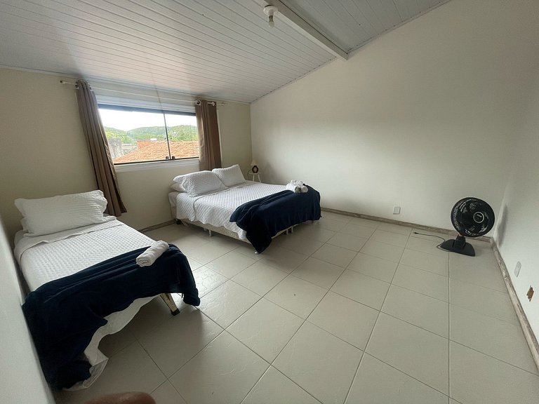 WB06 Rua das Pedras ! Apartamento c/ 02 quartos Confortável