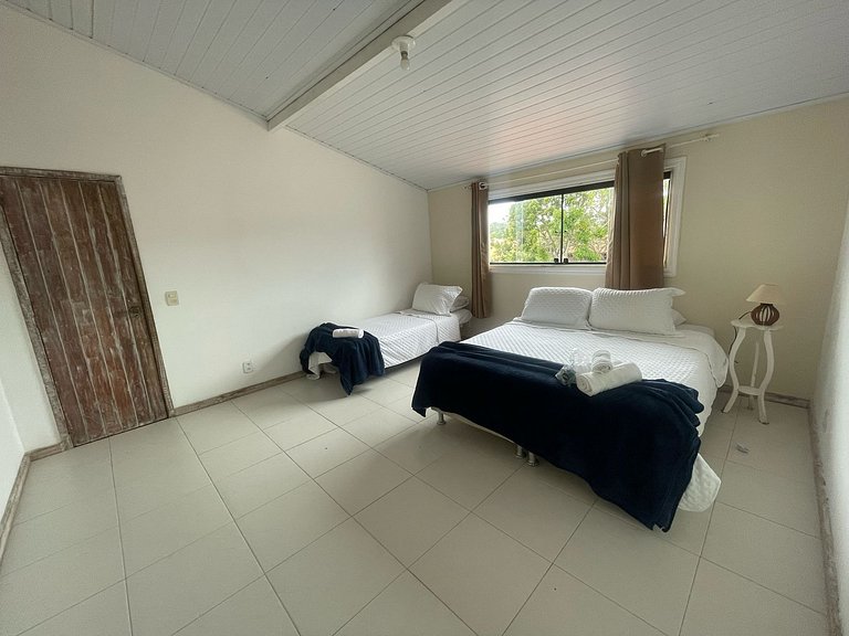 WB06 Rua das Pedras ! Apartamento c/ 02 quartos Confortável