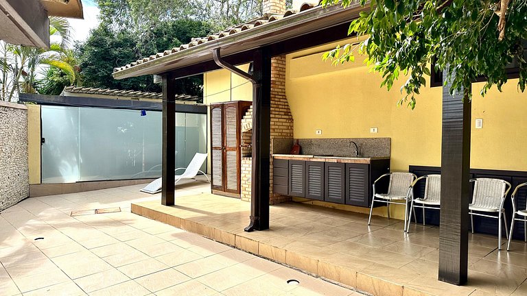 centro! casa c/ 3 suítes a Passos da Rua das Pedras !