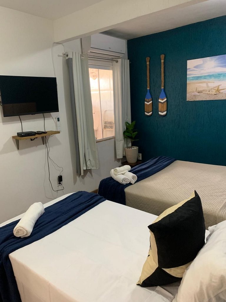 WB 01 Comfortable Apartment Steps from Rua das Pedras !