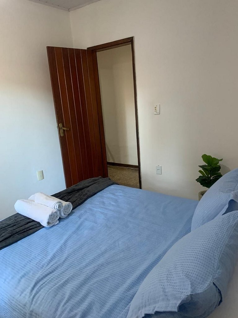 WB07 Rua das Pedras ! Apartamento c/ 02 quartos