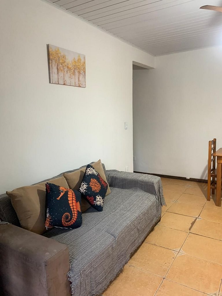 WB07 Rua das Pedras ! Apartamento c/ 02 quartos