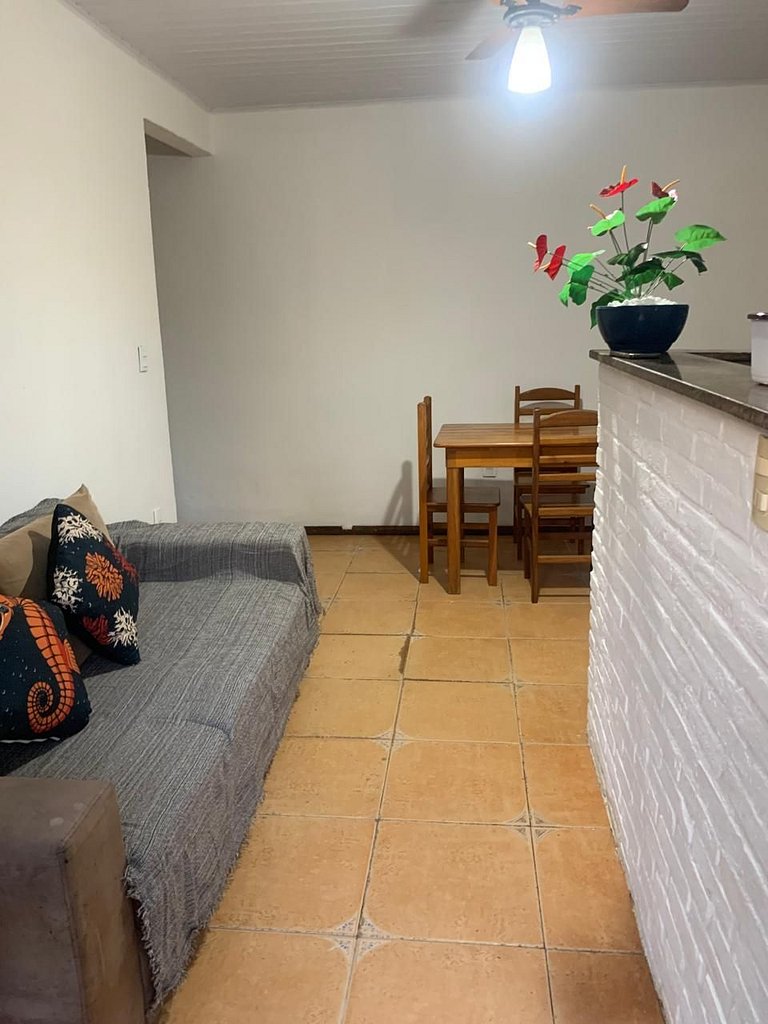 WB07 Rua das Pedras ! Apartamento c/ 02 quartos