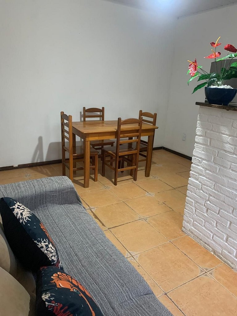 WB07 Rua das Pedras ! Apartamento c/ 02 quartos