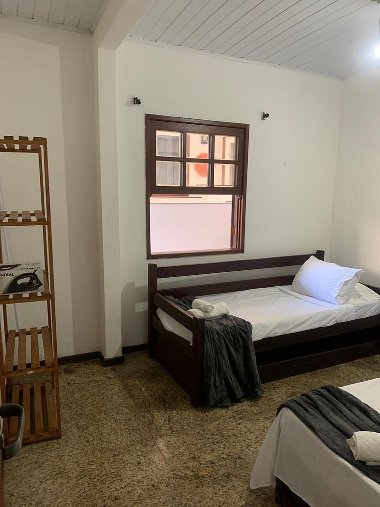 WB07 Rua das Pedras ! Apartamento c/ 02 quartos