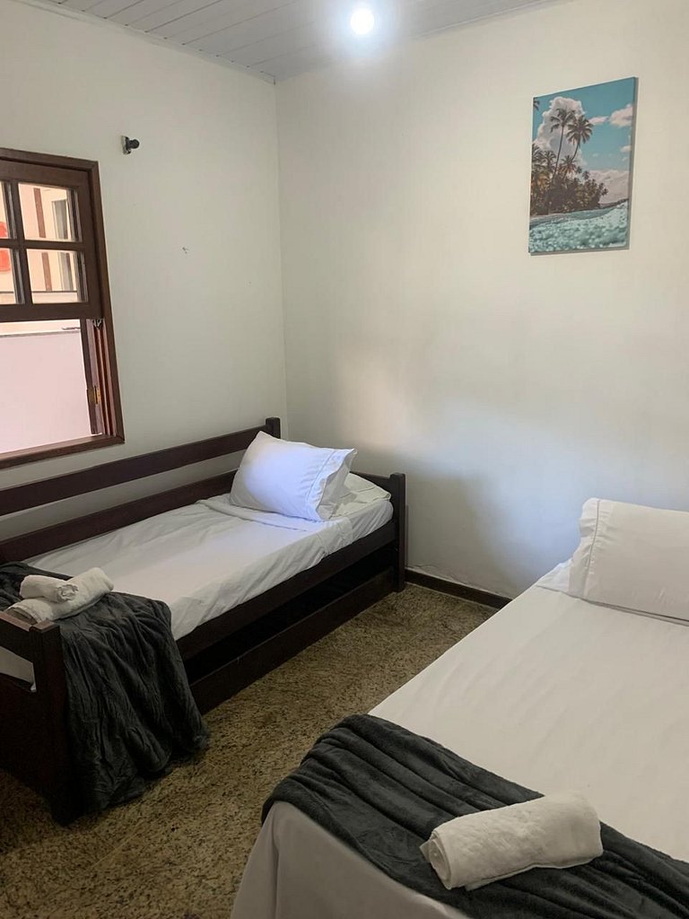 WB07 Rua das Pedras ! Apartamento c/ 02 quartos