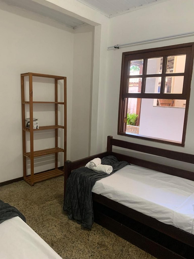 WB07 Rua das Pedras ! Apartamento c/ 02 quartos