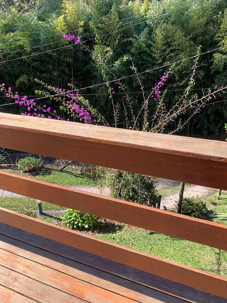 Refúgio em Friburgo | Deck e Churrasqueira