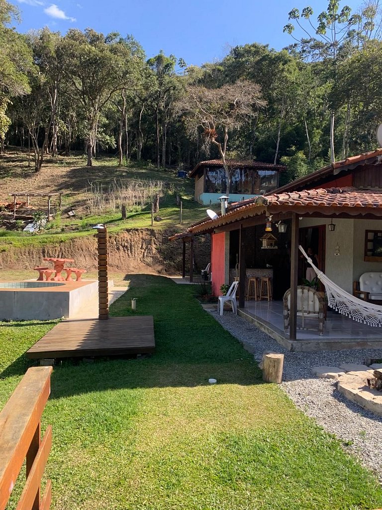 Refúgio em Friburgo | Deck e Churrasqueira