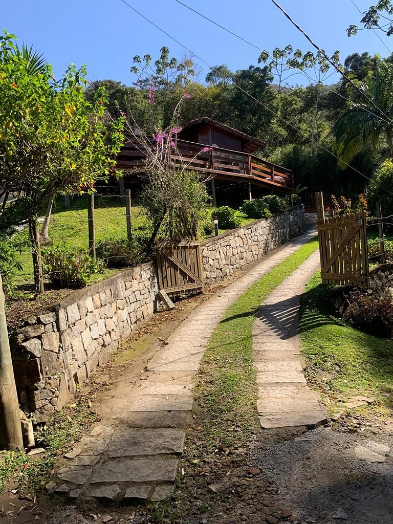Refúgio em Friburgo | Deck e Churrasqueira